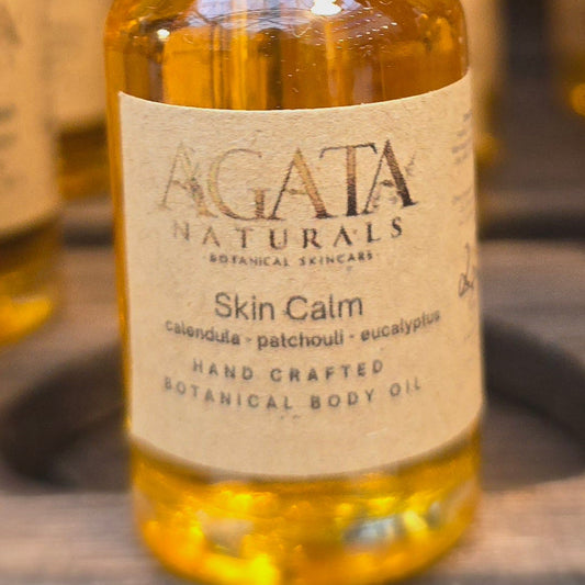 “Calming body oil with calendula, eucalyptus, and patchouli”
“Natural skin relief oil for irritation and redness”